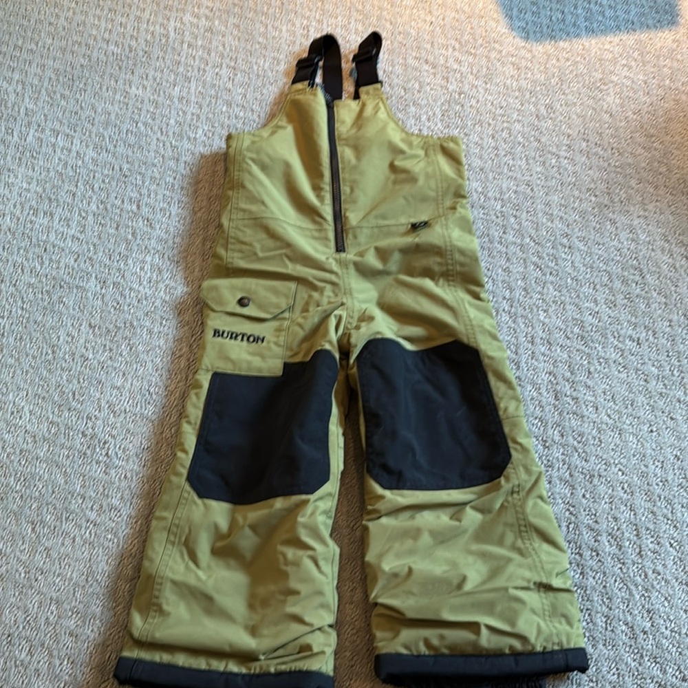 Burton kids bib size 4T